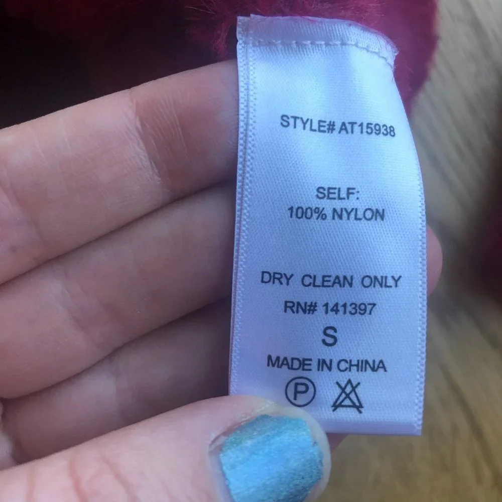 ASTR The Label Fuzzy Crop Sweater Size Small Wine